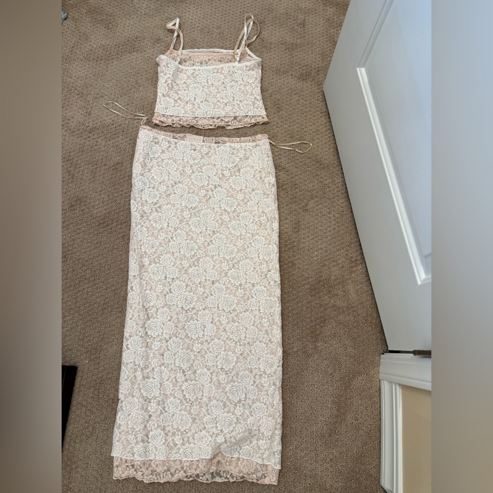 Elegant Lace Two-Piece Set in Cream and White